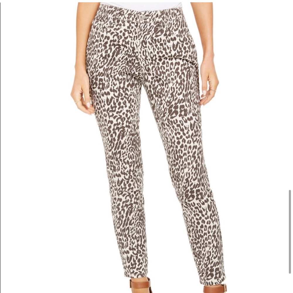 Style & Co Curvy Leopard Print Skinny Jeans 👖 Size 14 NWT